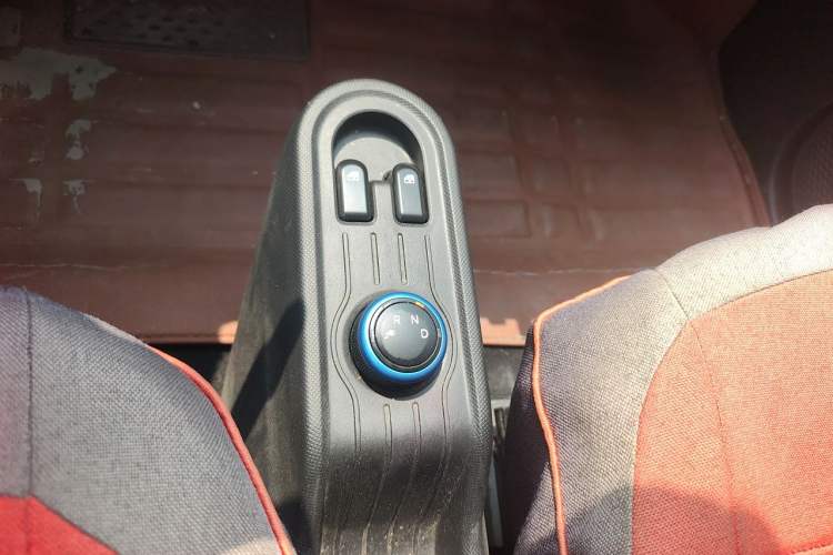 Used Wuling Hongguang MINIEV 2020 Zizai Version Lithium-NMC Gear Lever