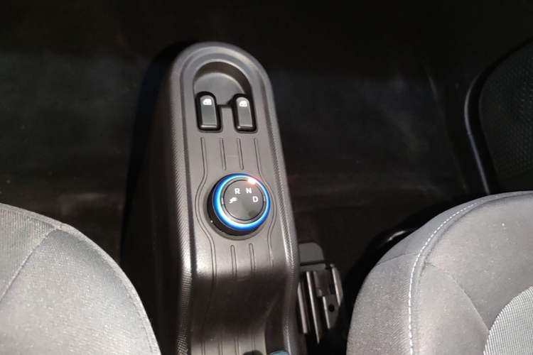 Used Wuling Hongguang MINIEV 2020 Enjoy Edition Lithium-Ion Battery Gear Lever