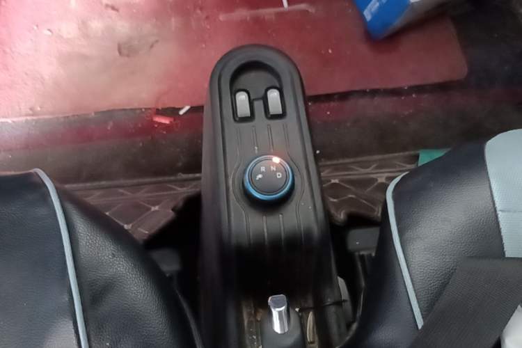 Used Wuling Hongguang MINIEV 2020 Zizai Version Lithium-NMC Gear Lever