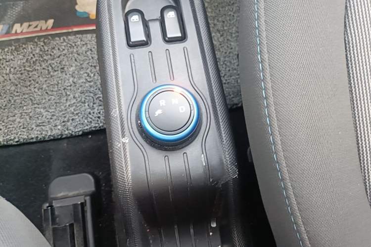 Used Wuling Hongguang MINIEV 2020 Freedom Version Lithium Iron Phosphate Gear Lever