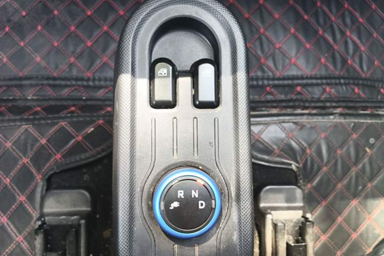 Used Wuling Hongguang MINIEV 2020 Freedom Version Lithium Iron Phosphate Gear Lever