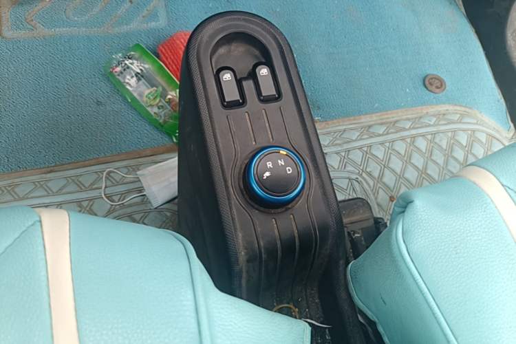 Used Wuling Hongguang MINIEV 2020 Enjoyment Model Lithium Iron Phosphate Gear Lever