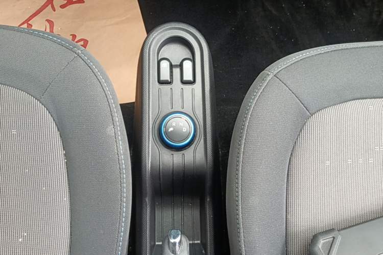 Used Wuling Hongguang MINIEV 2020 Enjoyment Model Lithium Iron Phosphate Gear Lever