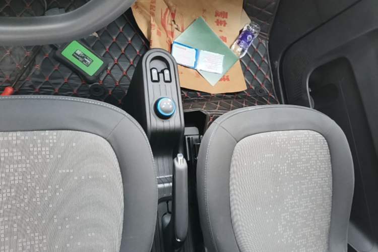 Used Wuling Hongguang MINIEV 2020 Enjoyment Model Lithium Iron Phosphate Gear Lever