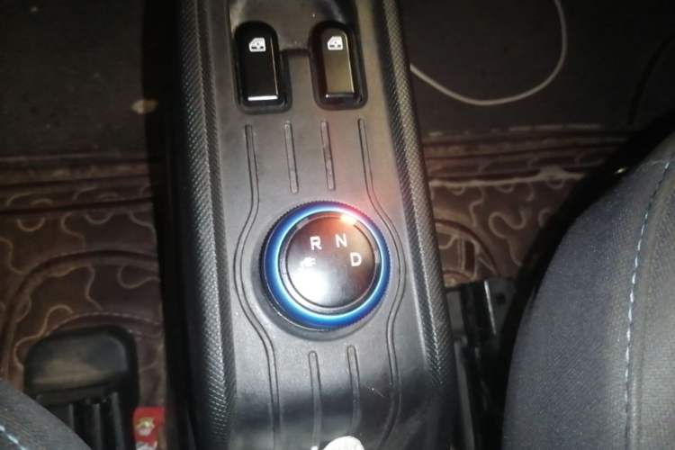 Used Wuling Hongguang MINIEV 2020 Enjoyment Model Lithium Iron Phosphate Gear Lever