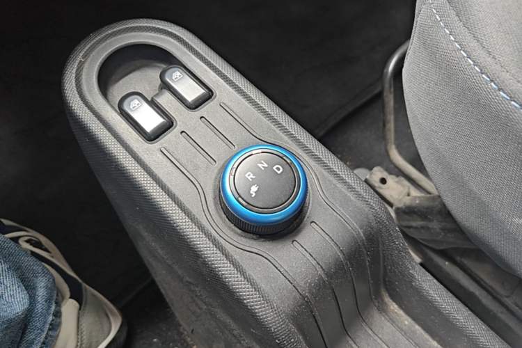 Used Wuling Hongguang MINIEV 2020 Freedom Version Lithium Iron Phosphate Gear Lever