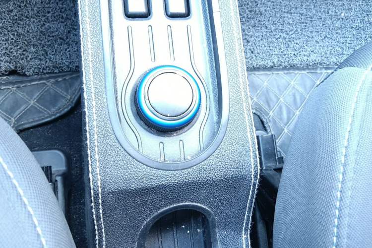 Used Wuling Hongguang MINIEV 2020 Zizai Version Lithium-NMC Gear Lever
