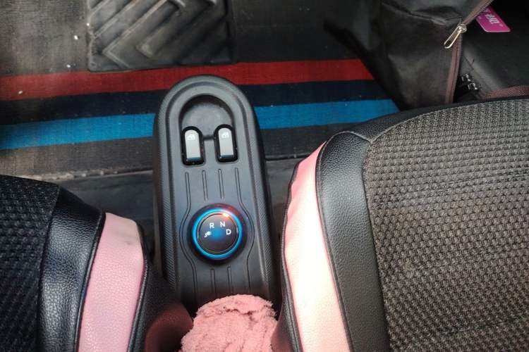 Used Wuling Hongguang MINIEV 2020 Enjoyment Model Lithium Iron Phosphate Gear Lever