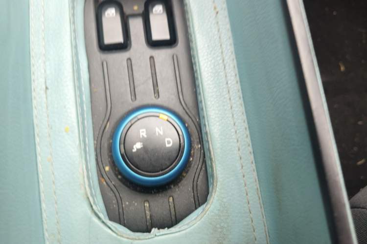 Used Wuling Hongguang MINIEV 2020 Zizai Version Lithium-NMC Gear Lever
