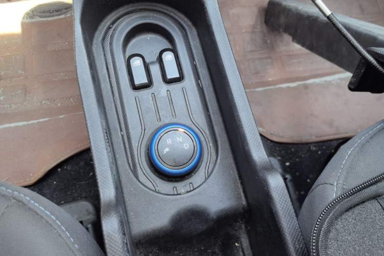 Used Wuling Hongguang MINIEV 2020 Lite Version Lithium Iron Phosphate Gear Lever