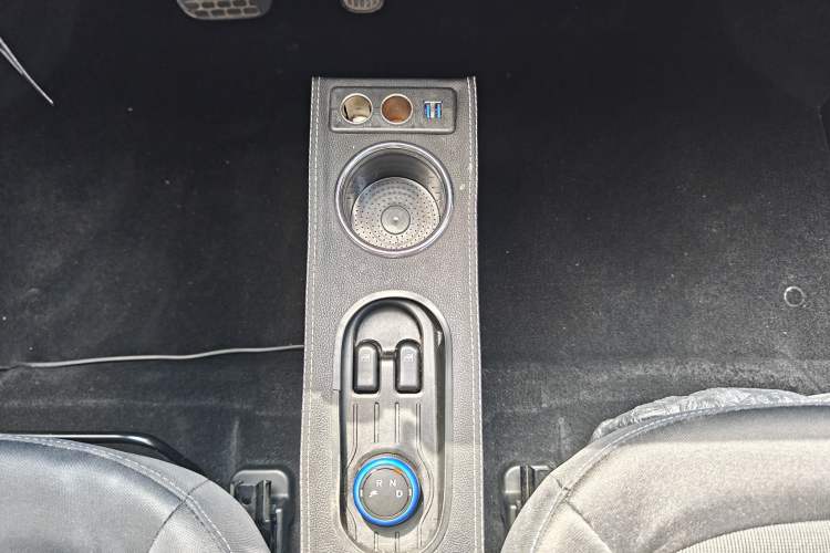 Used Wuling Hongguang MINIEV 2020 Enjoy Edition Lithium-Ion Battery Gear Lever