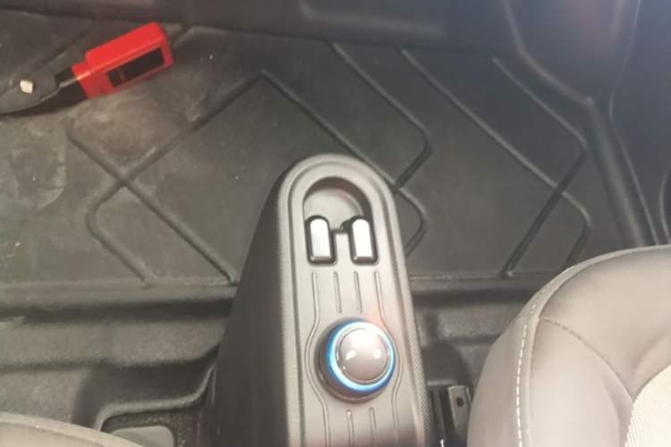 Used Wuling Hongguang MINIEV 2020 Freedom Version Lithium Iron Phosphate Gear Lever