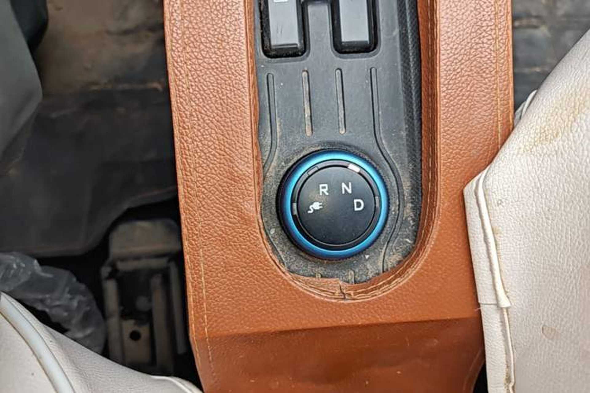 Used Wuling Hongguang MINIEV 2020 Enjoyment Model Lithium Iron Phosphate Gear Lever