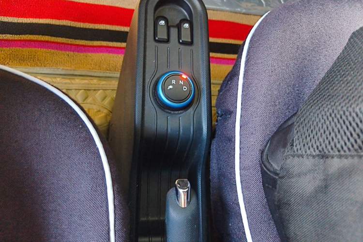 Used Wuling Hongguang MINIEV 2020 Enjoyment Model Lithium Iron Phosphate Gear Lever
