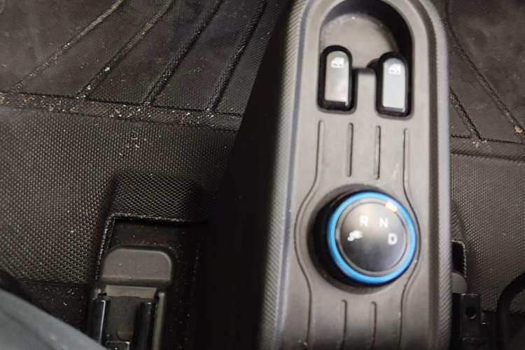 Used Wuling Hongguang MINIEV 2020 Enjoyment Model Lithium Iron Phosphate Gear Lever