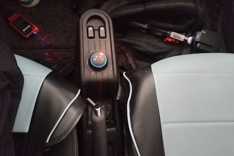 Used Wuling Hongguang MINIEV 2020 Lite Version Lithium Iron Phosphate Gear Lever