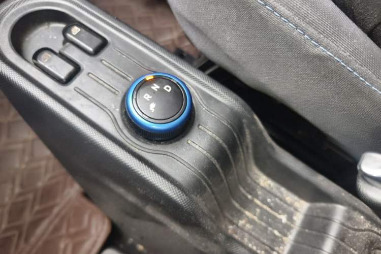 Used Wuling Hongguang MINIEV 2020 Freedom Version Lithium Iron Phosphate Gear Lever