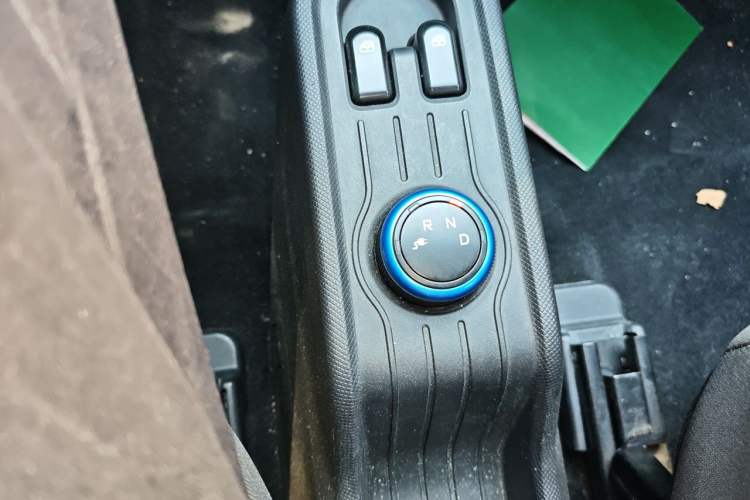 Used Wuling Hongguang MINIEV 2020 Zizai Version Lithium-NMC Gear Lever
