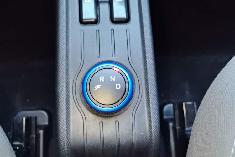 Used Wuling Hongguang MINIEV 2020 Freedom Version Lithium Iron Phosphate Gear Lever