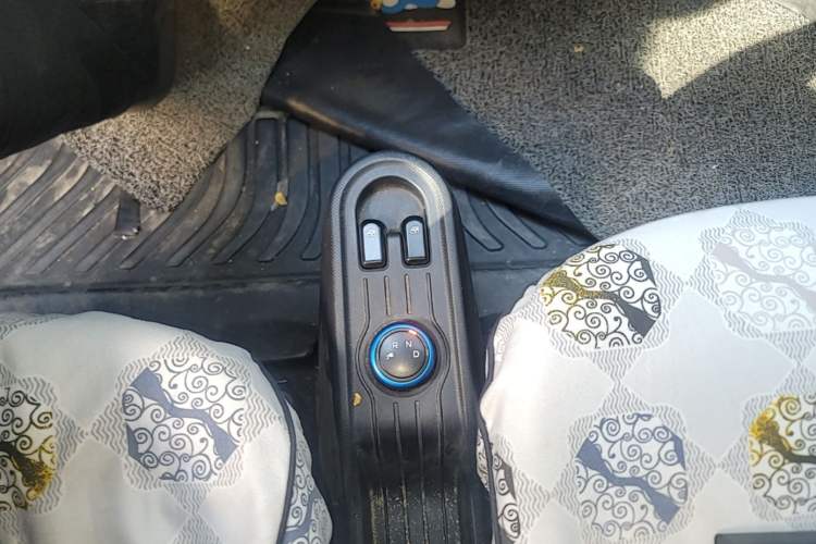 Used Wuling Hongguang MINIEV 2020 Enjoyment Model Lithium Iron Phosphate Gear Lever