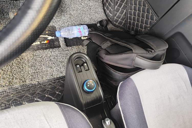 Used Wuling Hongguang MINIEV 2020 Enjoyment Model Lithium Iron Phosphate Gear Lever