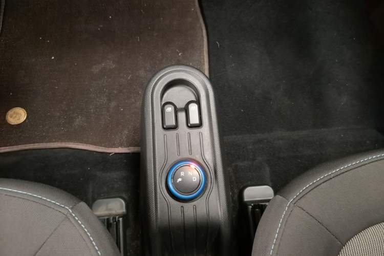 Used Wuling Hongguang MINIEV 2020 Freedom Version Lithium Iron Phosphate Gear Lever