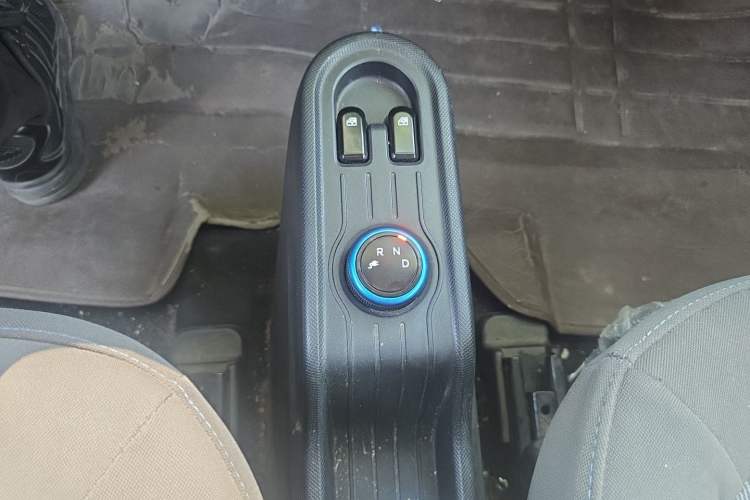 Used Wuling Hongguang MINIEV 2020 Enjoy Edition Lithium-Ion Battery Gear Lever