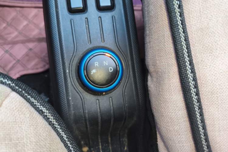 Used Wuling Hongguang MINIEV 2020 Enjoyment Model Lithium Iron Phosphate Gear Lever