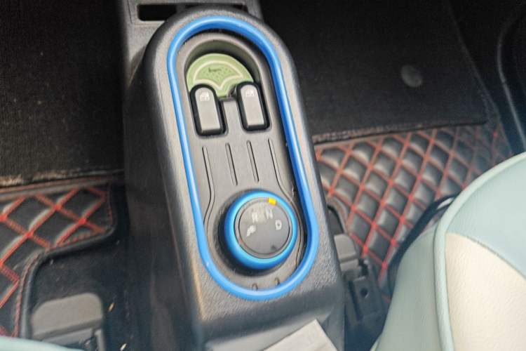 Used Wuling Hongguang MINIEV 2020 Enjoyment Model Lithium Iron Phosphate Gear Lever