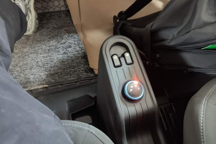 Used Wuling Hongguang MINIEV 2020 Freedom Version Lithium Iron Phosphate Gear Lever