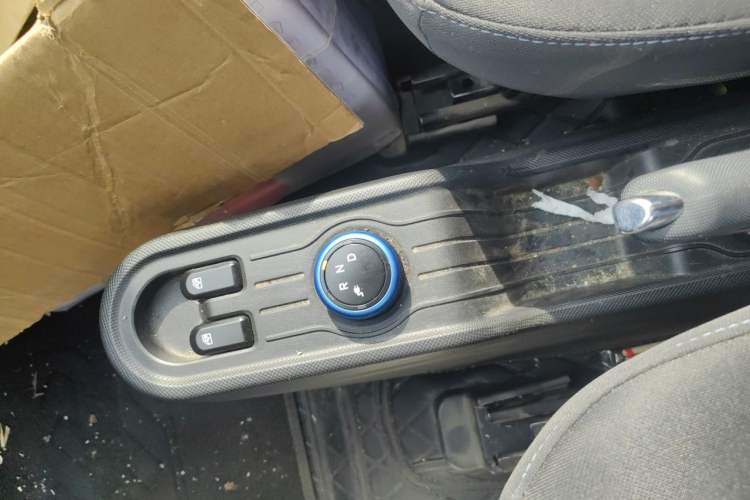 Used Wuling Hongguang MINIEV 2020 Freedom Version Lithium Iron Phosphate Gear Lever