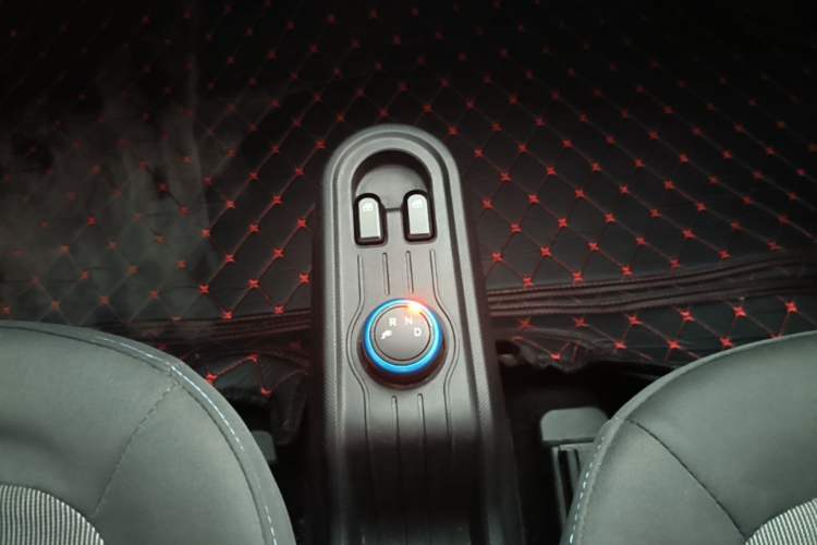 Used Wuling Hongguang MINIEV 2020 Enjoyment Model Lithium Iron Phosphate Gear Lever