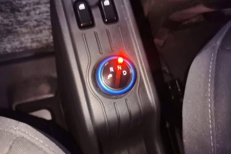 Used Wuling Hongguang MINIEV 2020 Enjoyment Model Lithium Iron Phosphate Gear Lever