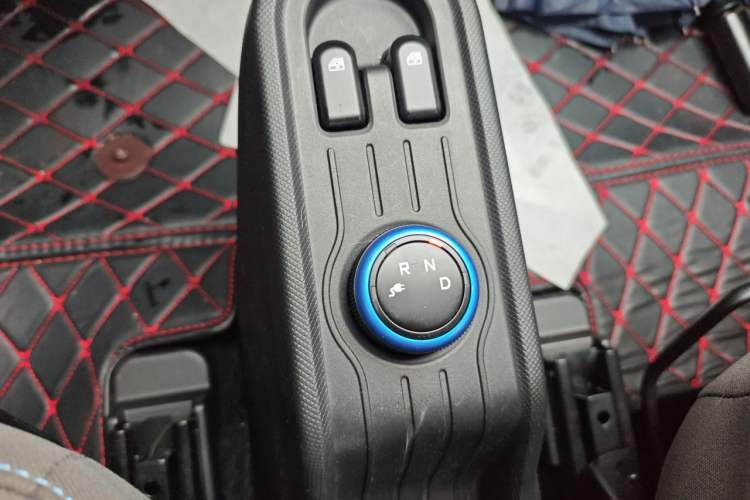 Used Wuling Hongguang MINIEV 2020 Enjoyment Model Lithium Iron Phosphate Gear Lever