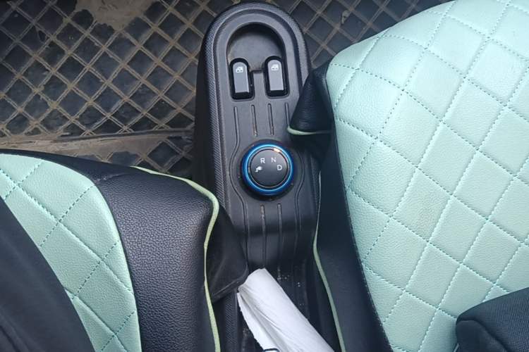 Used Wuling Hongguang MINIEV 2020 Zizai Version Lithium-NMC Gear Lever