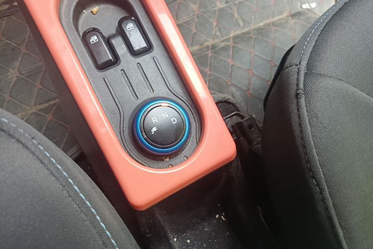 Used Wuling Hongguang MINIEV 2020 Freedom Version Lithium Iron Phosphate Gear Lever