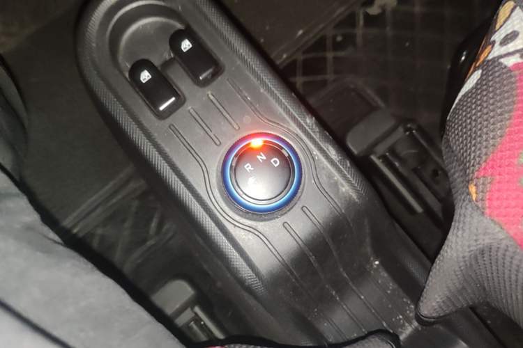 Used Wuling Hongguang MINIEV 2020 Freedom Version Lithium Iron Phosphate Gear Lever