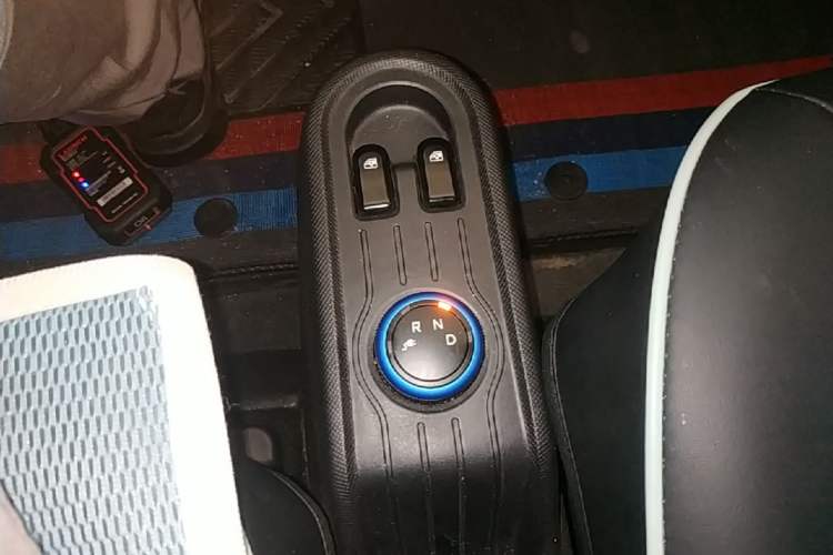 Used Wuling Hongguang MINIEV 2020 Enjoyment Model Lithium Iron Phosphate Gear Lever