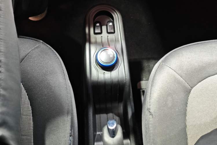 Used Wuling Hongguang MINIEV 2020 Freedom Version Lithium Iron Phosphate Gear Lever