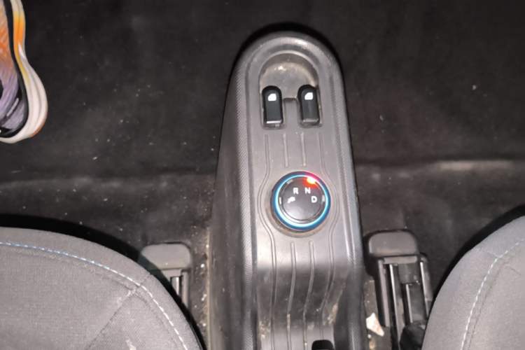 Used Wuling Hongguang MINIEV 2020 Zizai Version Lithium-NMC Gear Lever