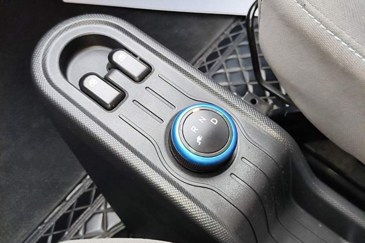 Used Wuling Hongguang MINIEV 2020 Zizai Version Lithium-NMC Gear Lever