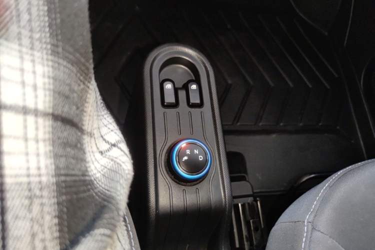 Used Wuling Hongguang MINIEV 2020 Enjoyment Model Lithium Iron Phosphate Gear Lever