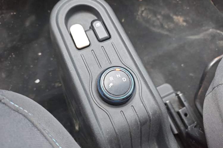 Used Wuling Hongguang MINIEV 2020 Enjoyment Model Lithium Iron Phosphate Gear Lever