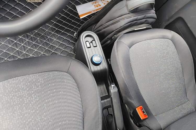 Used Wuling Hongguang MINIEV 2020 Enjoyment Model Lithium Iron Phosphate Gear Lever