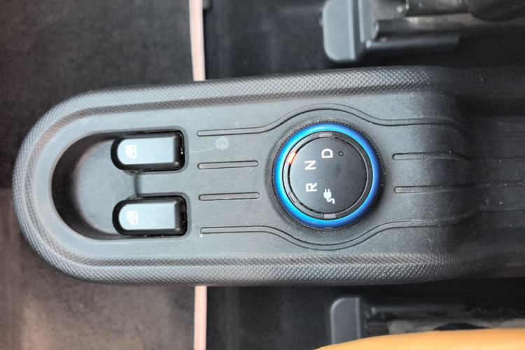 Used Wuling Hongguang MINIEV 2020 Enjoy Edition Lithium-Ion Battery Gear Lever