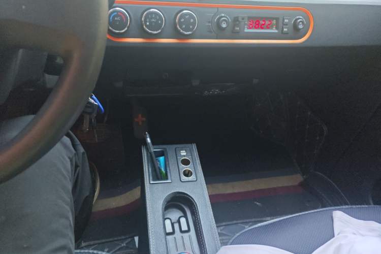 Used Wuling Hongguang MINIEV 2020 Enjoy Edition Lithium-Ion Battery Gear Lever