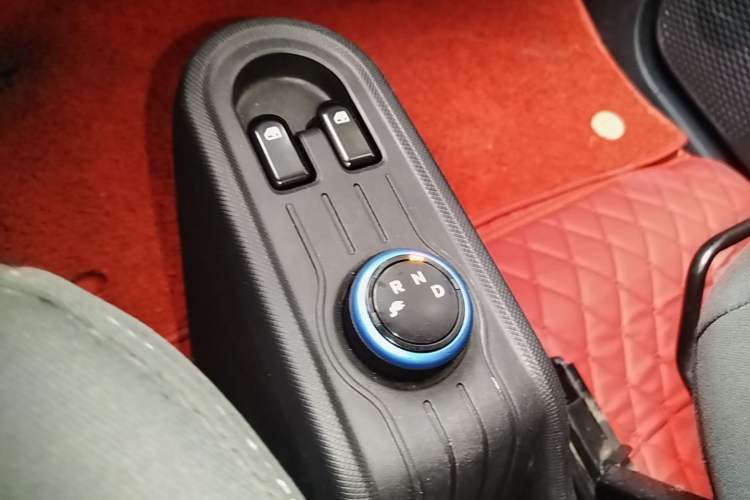 Used Wuling Hongguang MINIEV 2020 Enjoyment Model Lithium Iron Phosphate Gear Lever