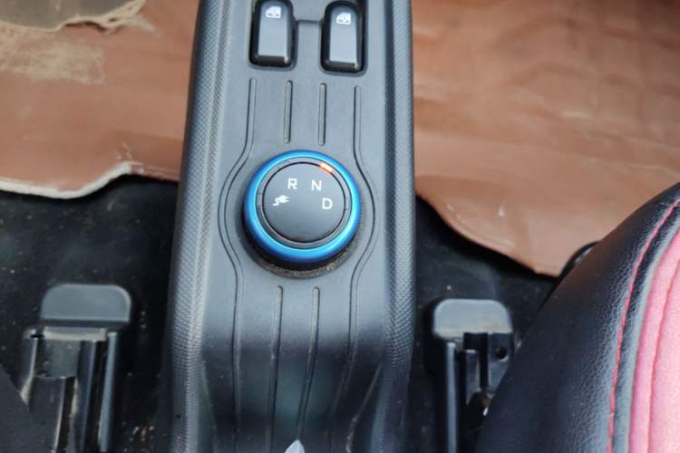 Used Wuling Hongguang MINIEV 2020 Freedom Version Lithium Iron Phosphate Gear Lever
