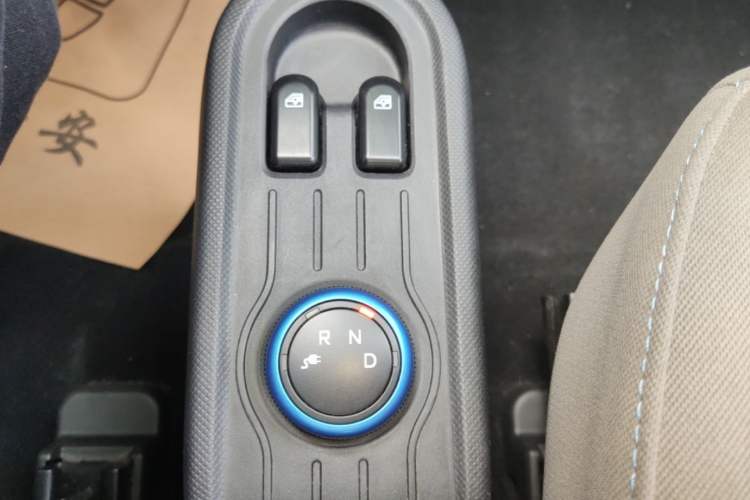 Used Wuling Hongguang MINIEV 2020 Freedom Version Lithium Iron Phosphate Gear Lever