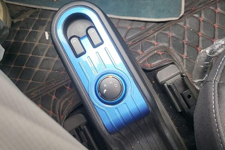 Used Wuling Hongguang MINIEV 2020 Zizai Version Lithium-NMC Gear Lever